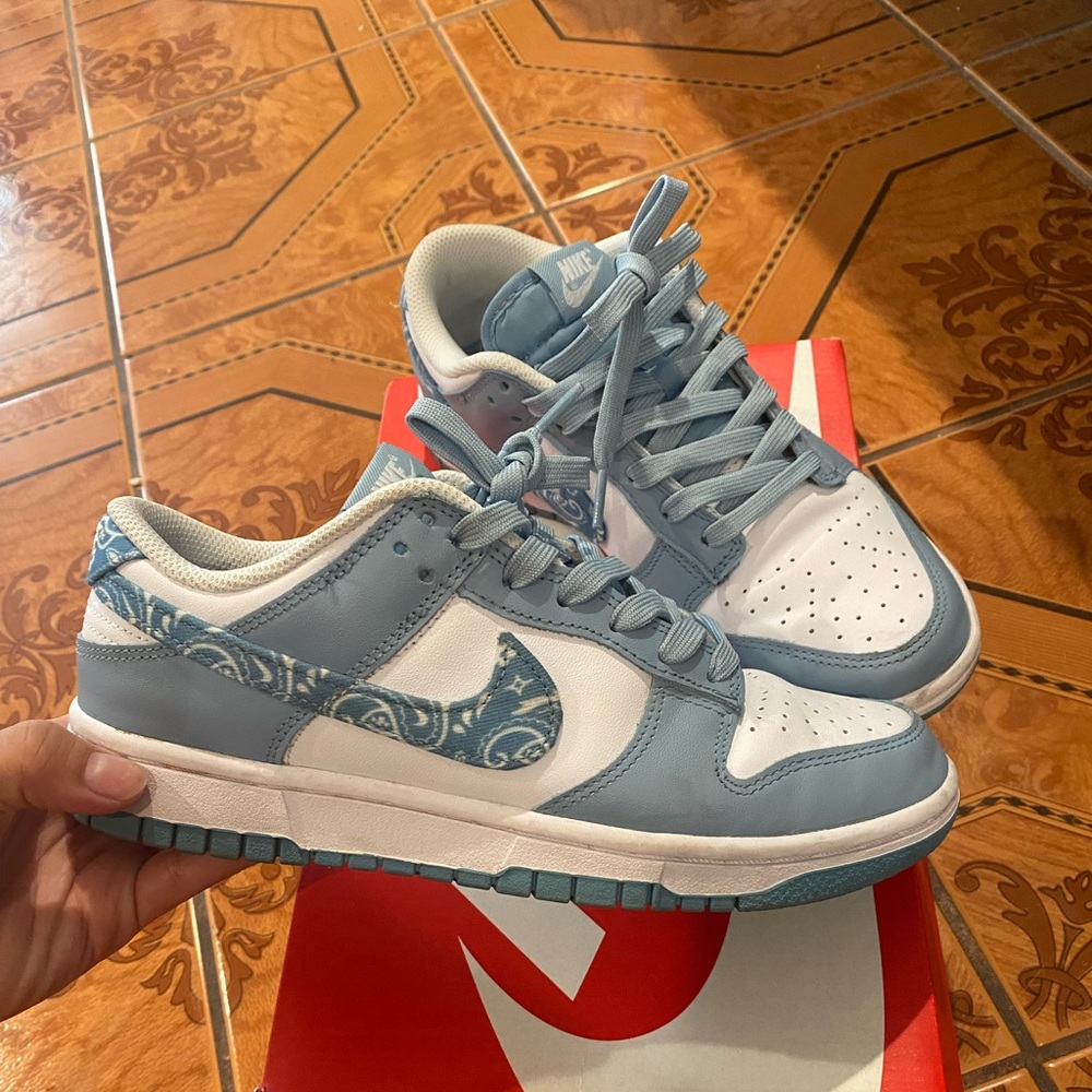 Women’s dunk low blue paisley
